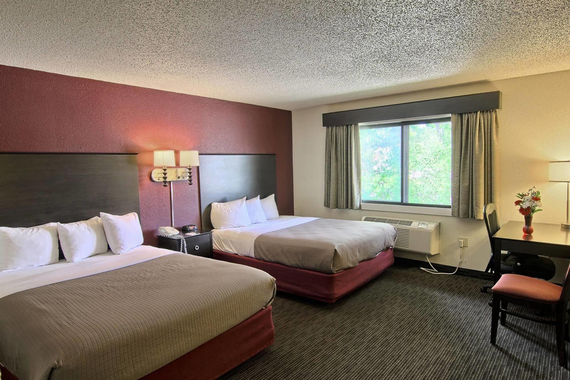 Blossom Hotel & Suites Травърс Сити Екстериор снимка